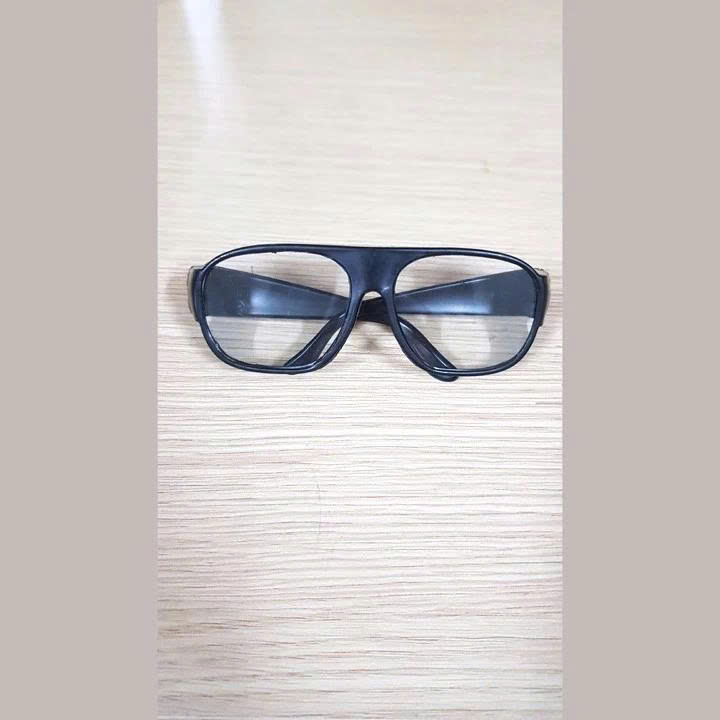 Kính thủy tinh trắng