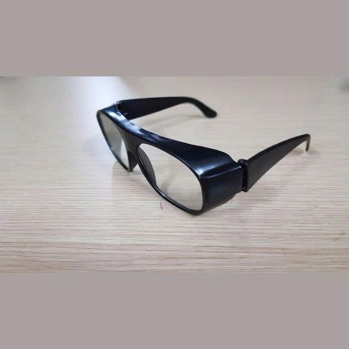 Kính thủy tinh trắng