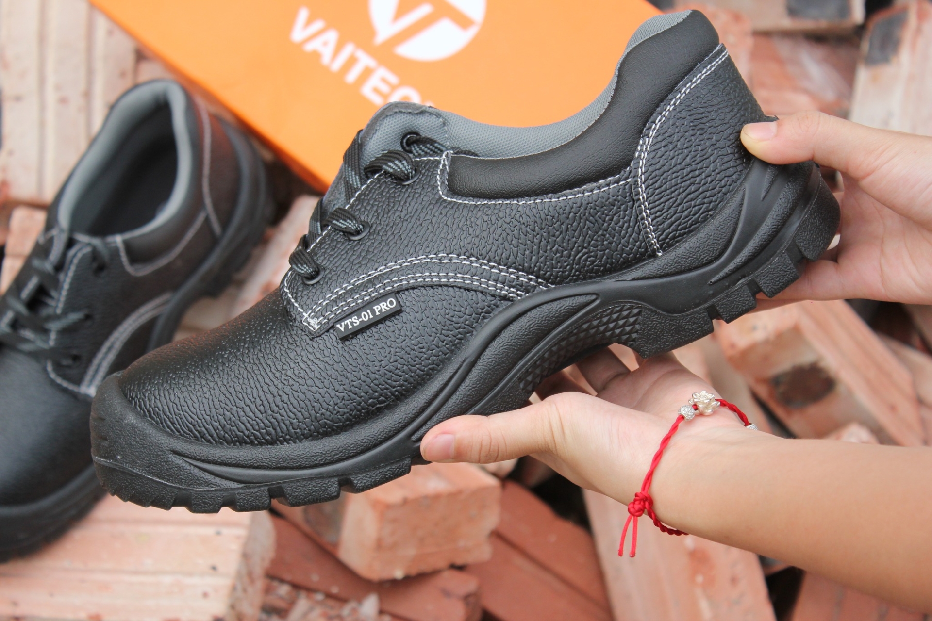 Giày bảo hộ lao động VTS01 PRO