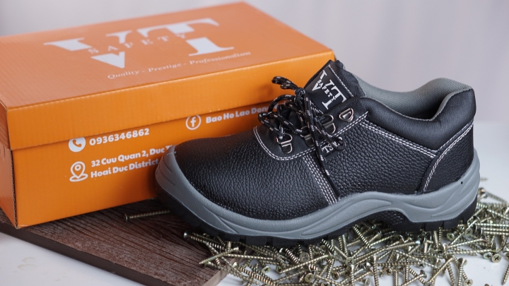 Cấu tạo giày chống trượt BHLĐ: Những bộ phận quan trọng cần biết