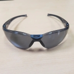 Kính bảo hộ lao động chống bụi Honeywell A700 K102, Màu đen